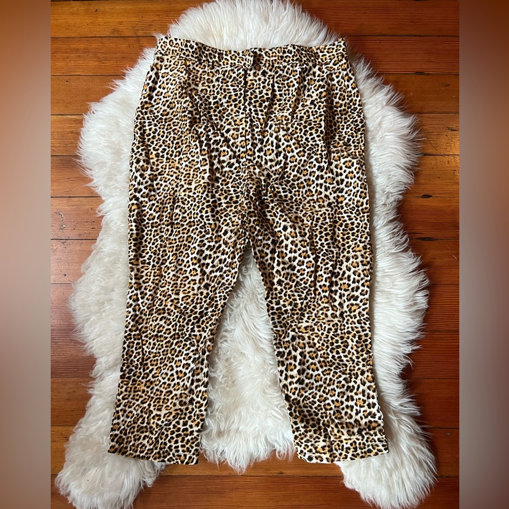 Leopard Pleated Chino Capri Pants Leggings